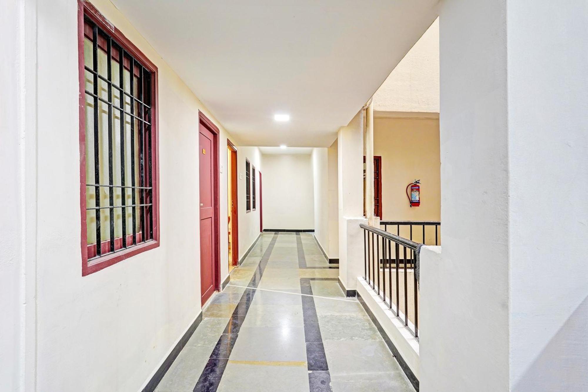 Hotel O Purasaiwalkam Madrás Exterior foto